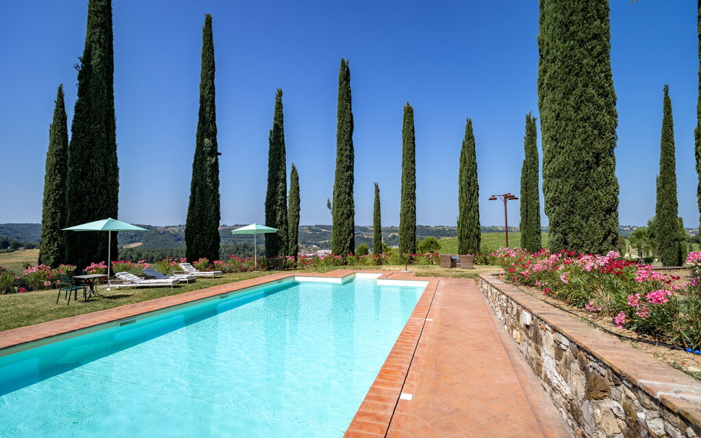 Relais Badia a Passignano: Autunno, Estate, Piscina, Primavera
