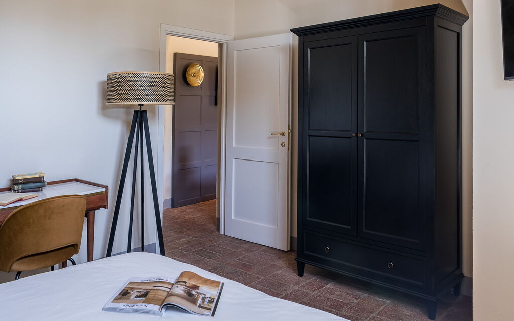 Relais Badia a Passignano - : Autumn, Bedroom, Spring, Summer