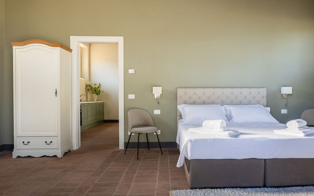 Relais Badia a Passignano - : Autumn, Bedroom, Spring, Summer