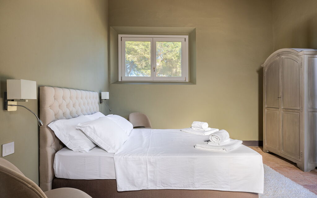 Relais Badia a Passignano - : Autumn, Bedroom, Spring, Summer