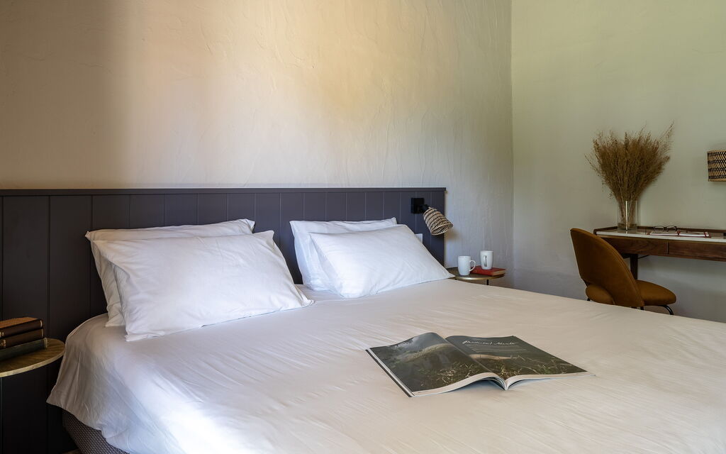 Relais Badia a Passignano - : Autunno, Camera da letto, Estate, Primavera