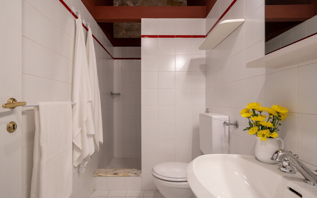 Relais Badia a Passignano - : Autumn, Bathroom, Spring, Summer