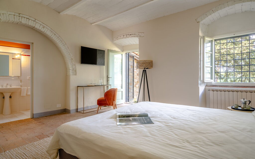 Relais Badia a Passignano - : Autumn, Bedroom, Spring, Summer