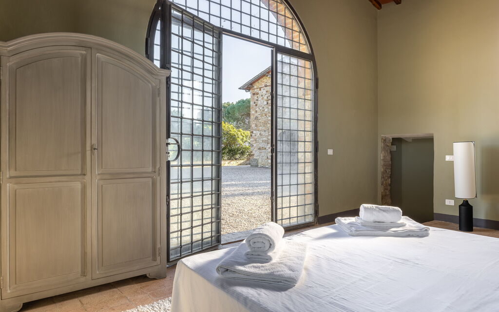 Relais Badia a Passignano - : Autumn, Bedroom, Spring, Summer