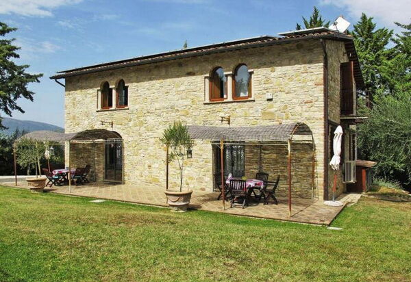 Podere Calderuccio La Pineta: Autumn, Main Entrance, Spring, Summer
