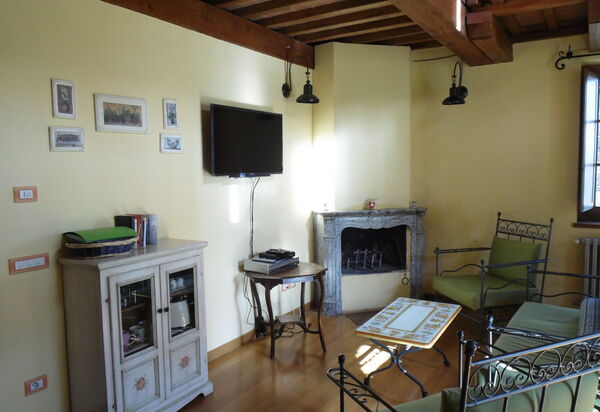 Podere Calderuccio La Pineta: Autumn, Living Room, Spring, Summer