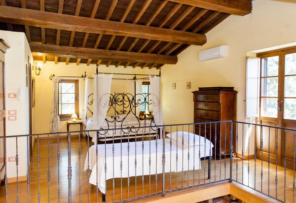 Podere Calderuccio La Pineta: Autumn, Bedroom, Spring, Summer