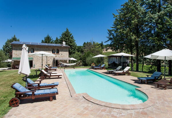 Podere Calderuccio La Pineta: Autumn, Pool, Spring, Summer