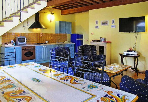 Podere Calderuccio La Pineta: Autumn, Kitchen, Spring, Summer