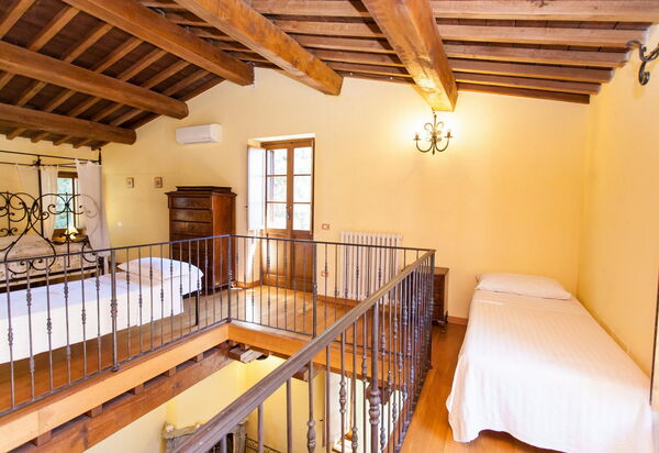 Podere Calderuccio La Pineta: Autumn, Bedroom, Spring, Summer