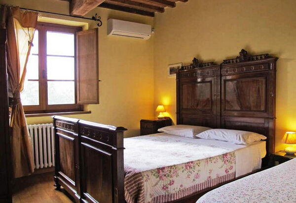 Podere Calderuccio La Pineta: Autumn, Bedroom, Spring, Summer