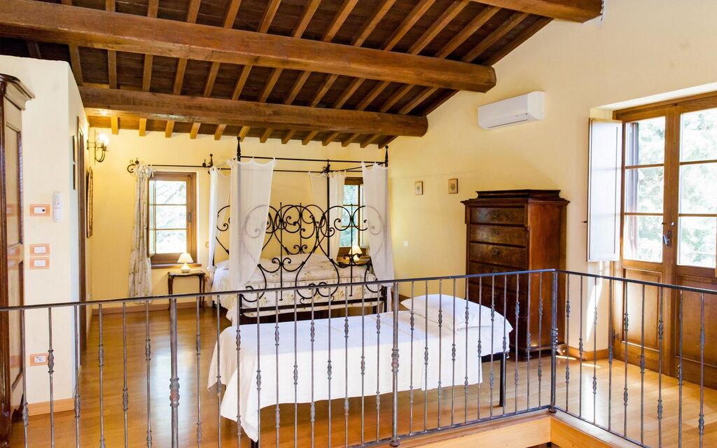Podere Calderuccio La Pineta: Autumn, Bedroom, Spring, Summer