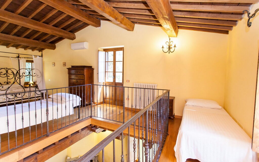 Podere Calderuccio La Pineta: Autumn, Bedroom, Spring, Summer