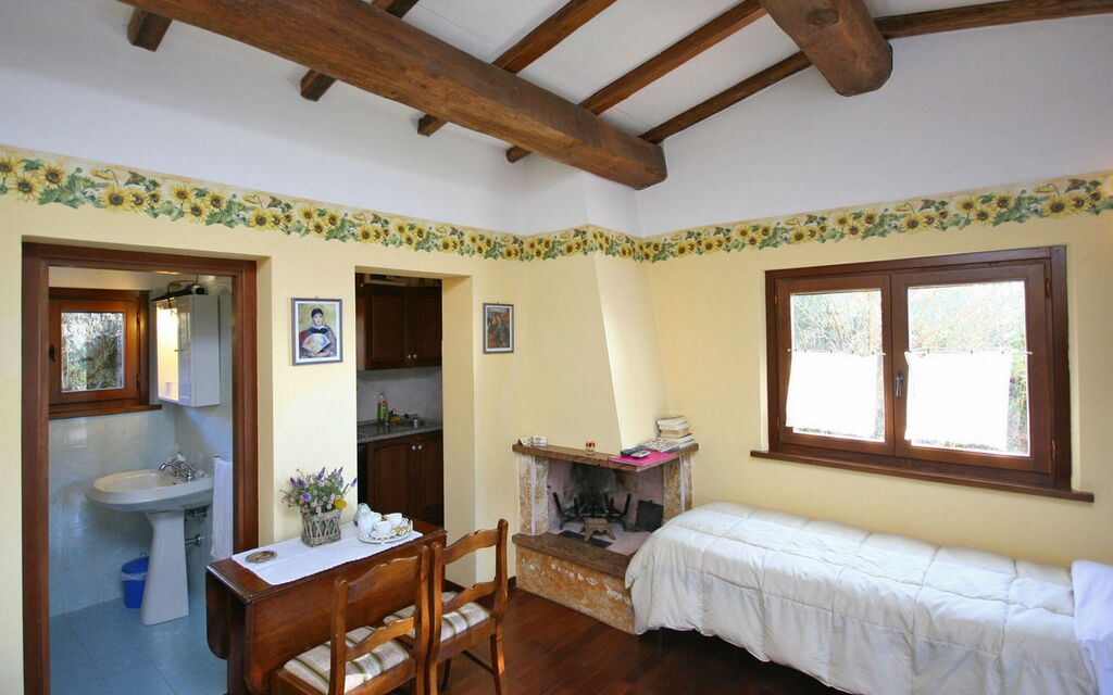 Podere Calderuccio La Pineta: Autumn, Living Room, Spring, Summer