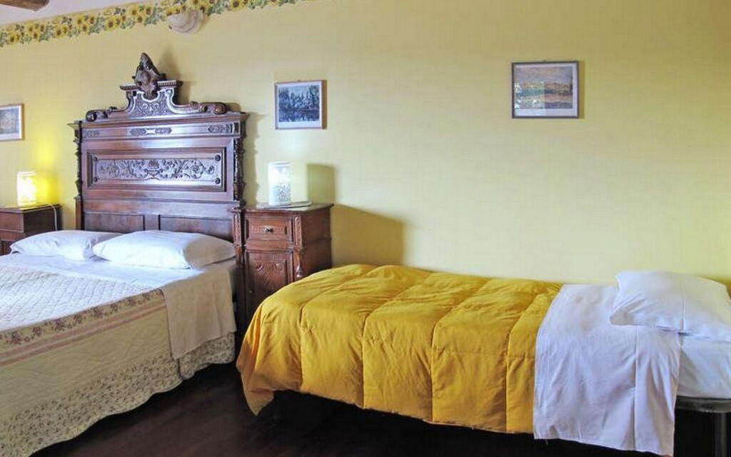 Podere Calderuccio La Pineta: Autumn, Living Room, Spring, Summer