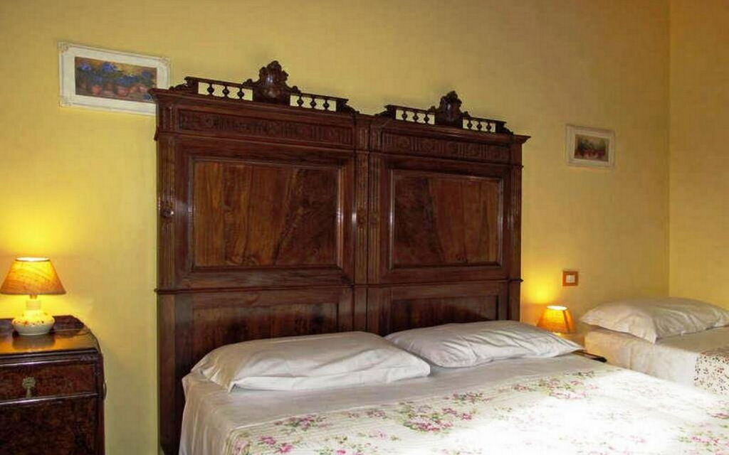 Podere Calderuccio La Pineta: Autumn, Bedroom, Spring, Summer