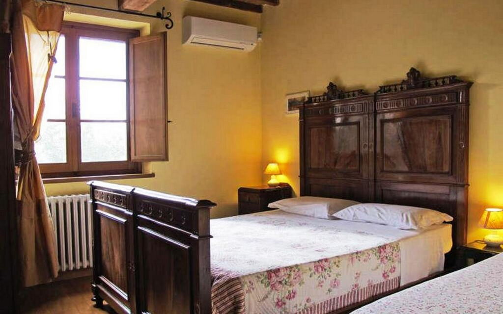 Podere Calderuccio La Pineta: Autumn, Bedroom, Spring, Summer