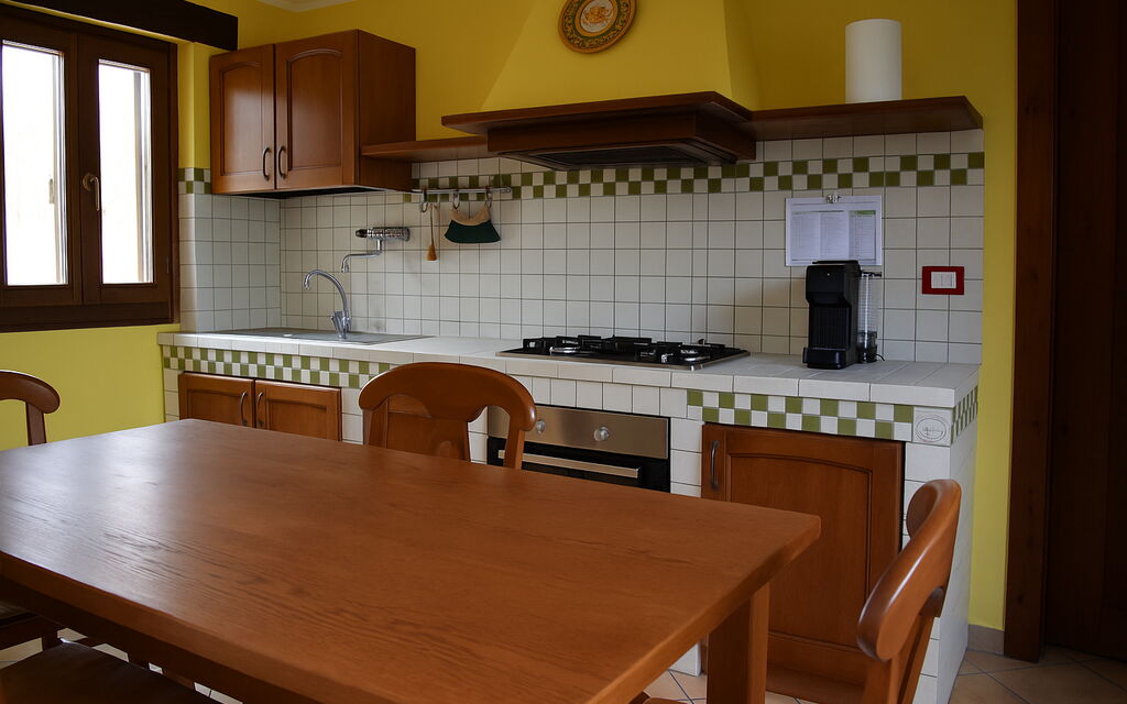 Casa Carletto, Abruzzo: Autumn, Kitchen, Spring, Summer