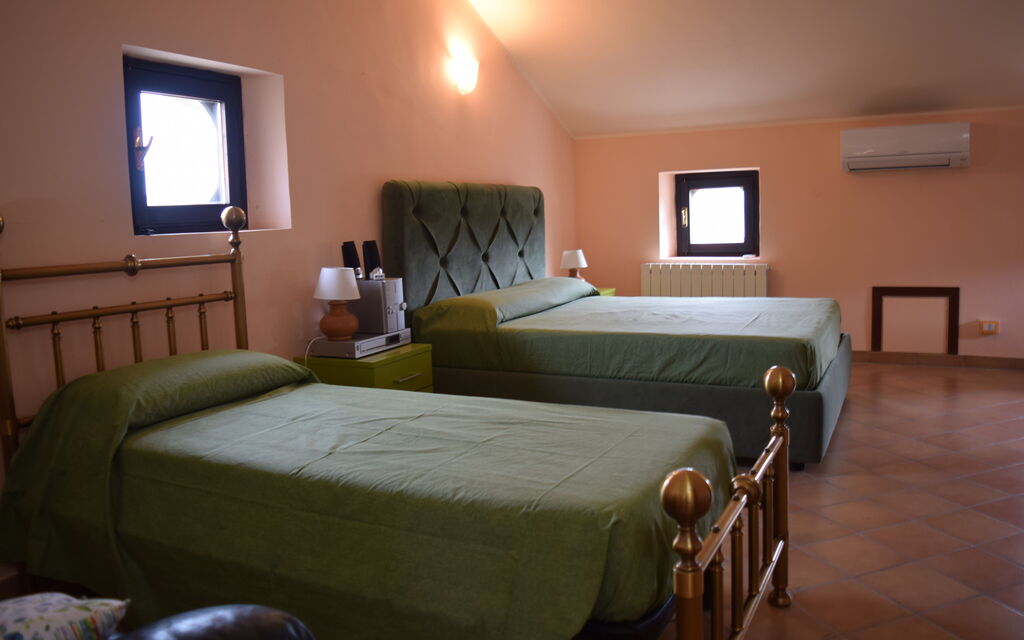 Casa Carletto, Abruzzo: Autumn, Bedroom, Spring, Summer