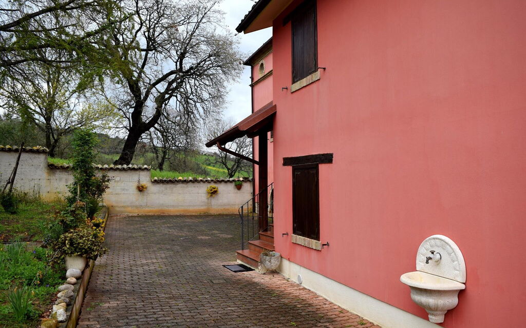 Casa Carletto, Abruzzo: Autumn, Building Exterior, Spring, Summer