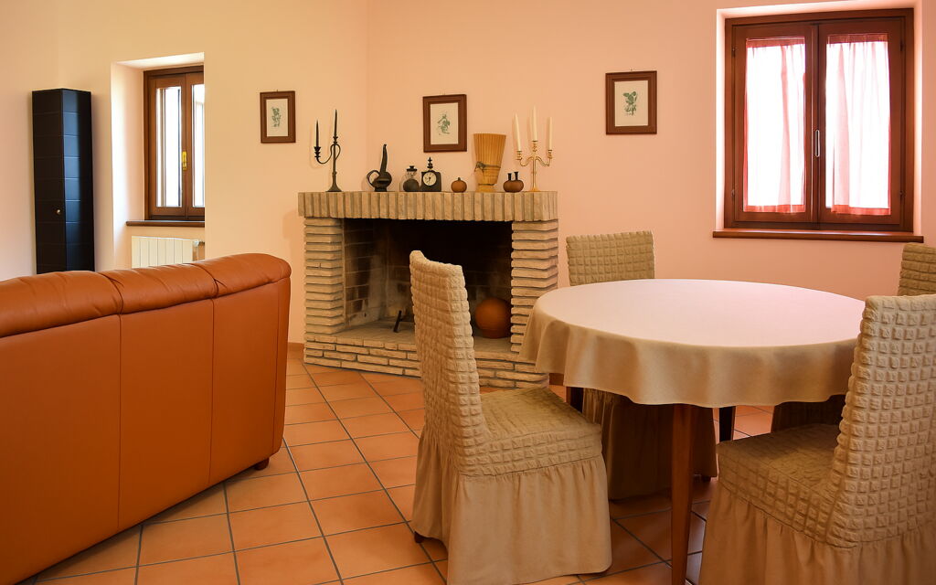 Casa Carletto, Abruzzo: Autumn, Spring, Summer