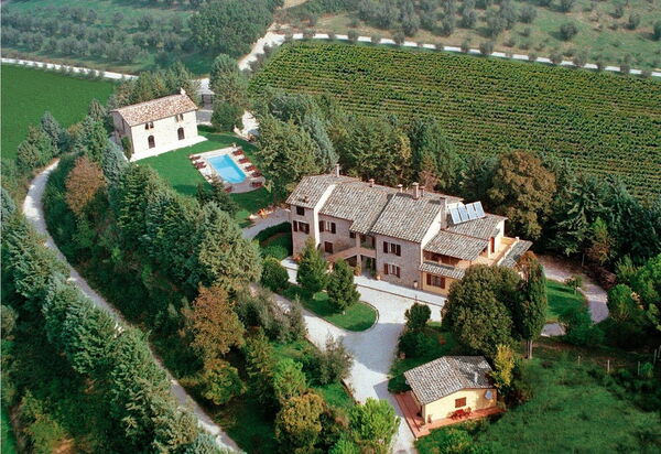 Dependace La Pineta, Ac, Wifi, Perugia: Autunno, Estate, Primavera, Vista Panoramica