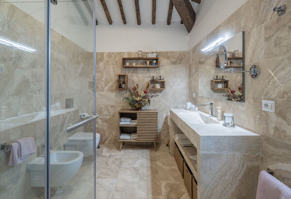Villetta Cafaggio, Ac, Wifi, Panzano In Chianti: Autumn, Bathroom, Spring, Summer