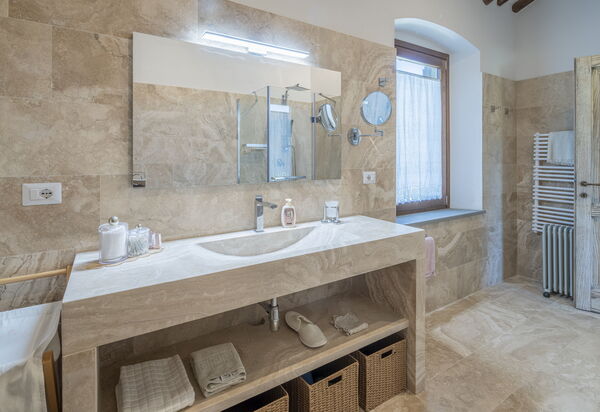 Villetta Cafaggio, Ac, Wifi, Panzano In Chianti: Autumn, Bathroom, Spring, Summer