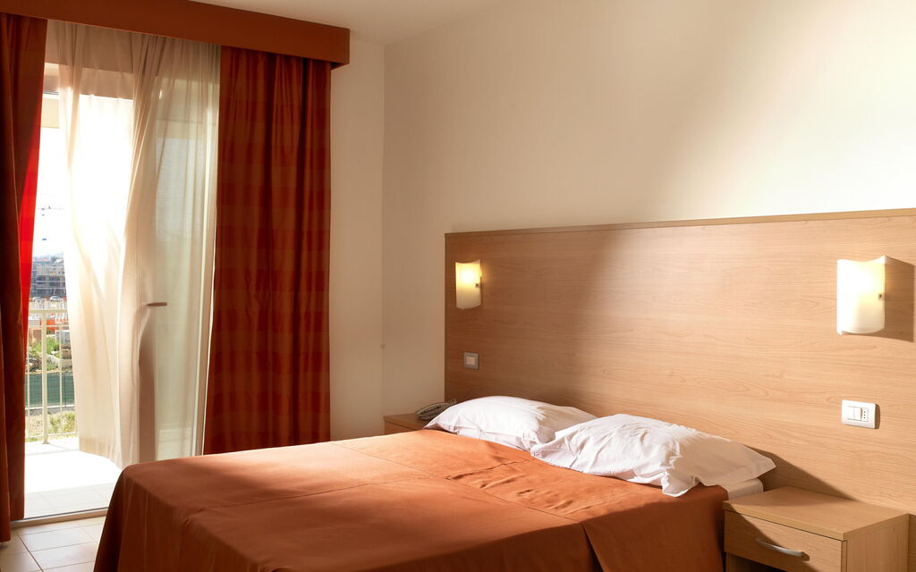 Residence Roseto, Pool, Seaview, Abruzzo: Autunno, Camera da letto, Estate, Primavera