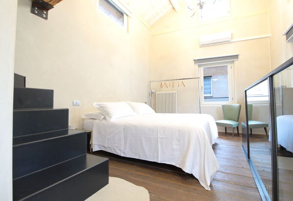 Design Loft, Romantic Retreat, Feltre: Autumn, Bedroom, Spring, Summer