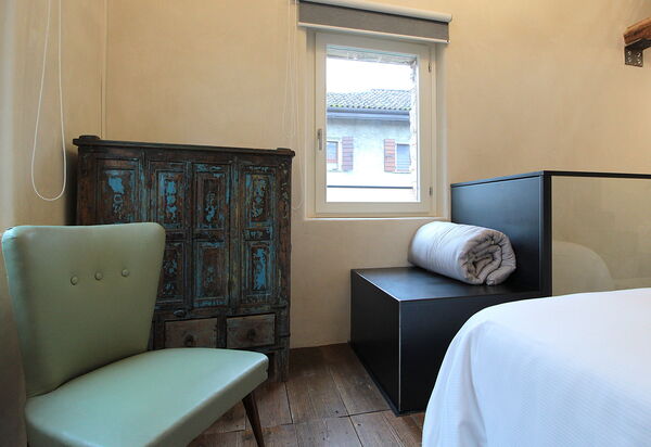 Design Loft, Romantic Retreat, Feltre: Autumn, Bedroom, Spring, Summer