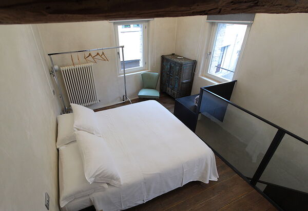 Design Loft, Romantic Retreat, Feltre: Autumn, Bedroom, Spring, Summer