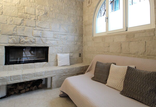 Design Loft, Romantic Retreat, Feltre: Autumn, Living Room, Spring, Summer