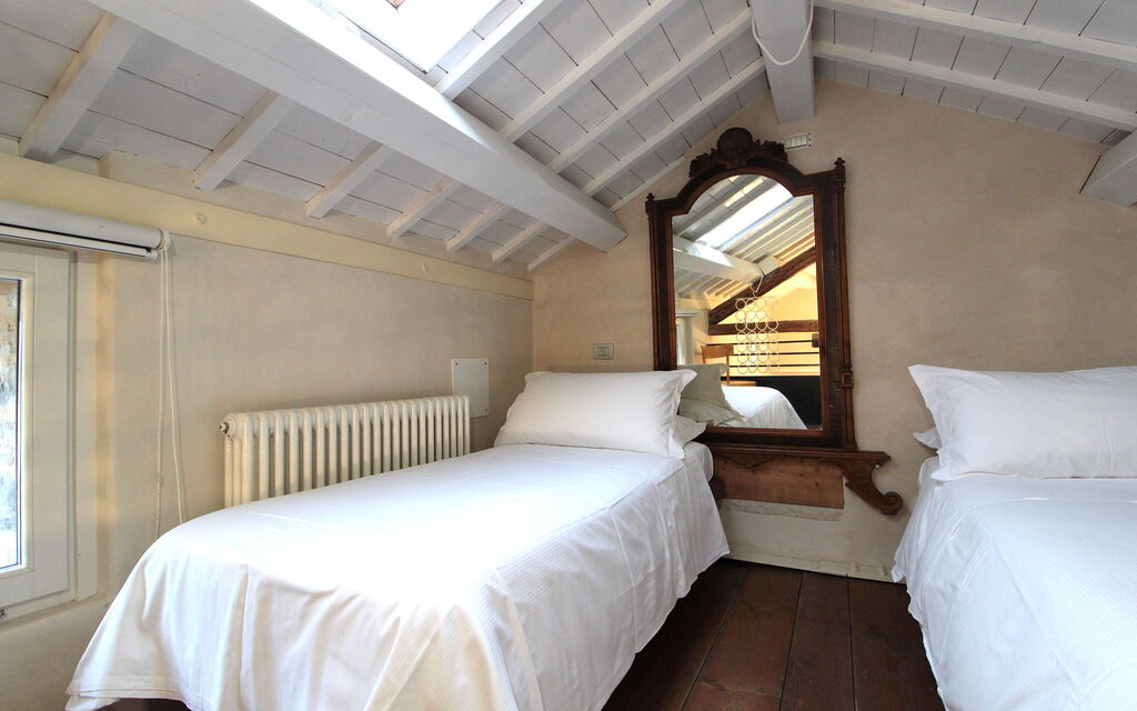 Design Loft, Romantic Retreat, Feltre: Autunno, Camera da letto, Estate, Primavera