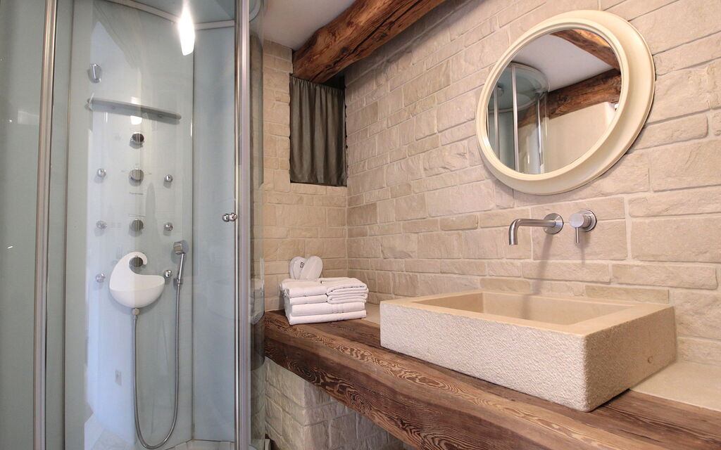 Design Loft, Romantic Retreat, Feltre: Autunno, Bagno, Estate, Primavera