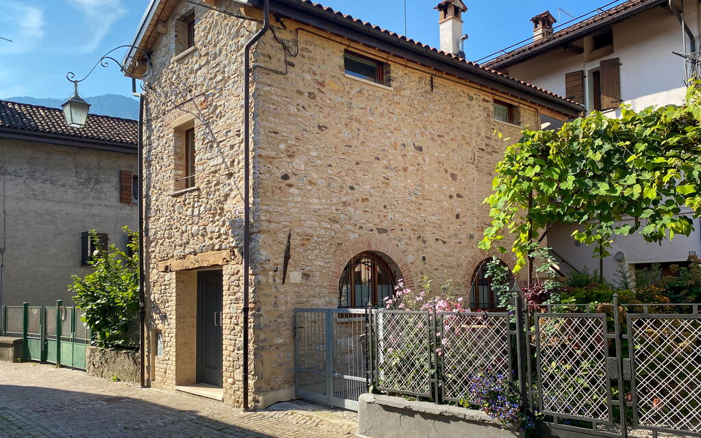 Design Loft, Romantic Retreat, Feltre: Autunno, Entrata Principale, Estate, Primavera