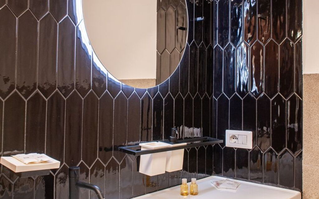 Tenuta i Mandorli, Pool, Wifi, Peccioli - : Autumn, Bathroom, Spring, Summer