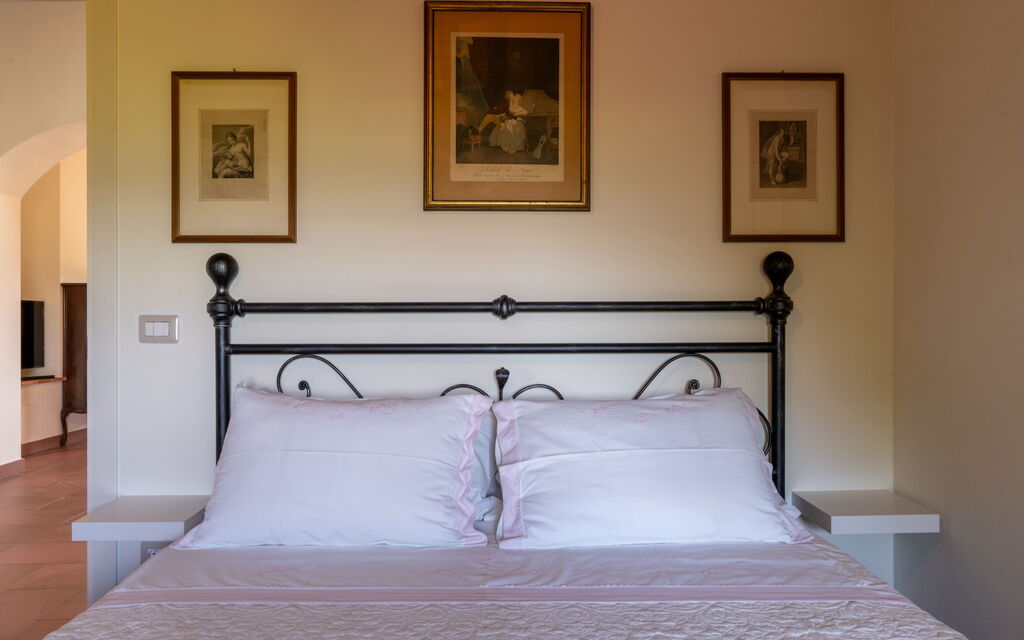 Tenuta i Mandorli, Pool, Wifi, Peccioli - : Autumn, Bedroom, Spring, Summer