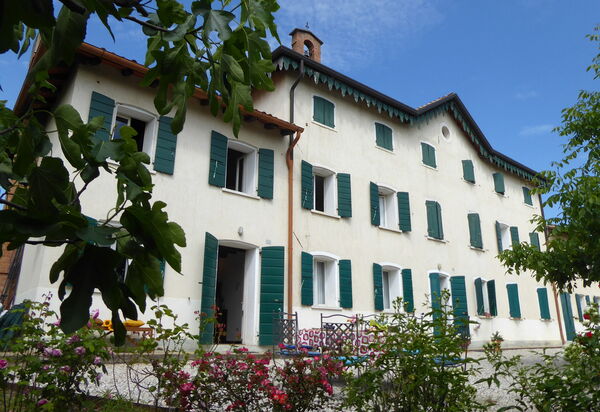 Casa Ballo delle Streghe, Garden, Montebelluna: Autumn, Building Exterior, Spring, Summer