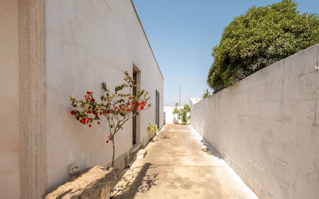 Villetta Sirena, Porto Cesareo: Autumn, Building Exterior, Spring, Summer