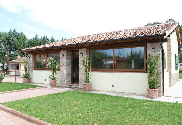 Oasi Della Pergola: Autunno, Estate, Giardino, Primavera