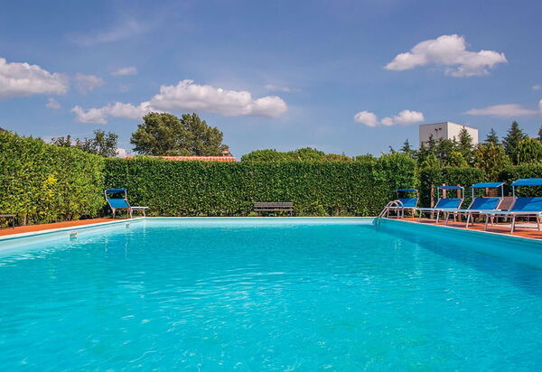 Oasi Della Pergola: Autunno, Estate, Piscina, Primavera