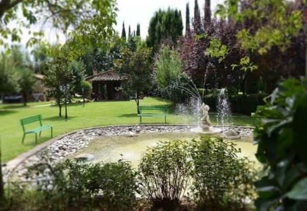 Oasi Della Pergola: Autunno, Estate, Giardino, Primavera