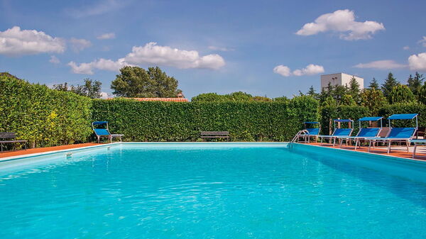 Oasi Della Pergola: Autunno, Estate, Piscina, Primavera