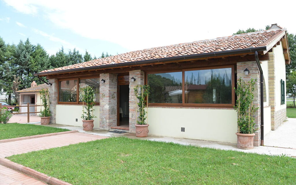 Oasi Della Pergola: Autumn, Garden, Spring, Summer