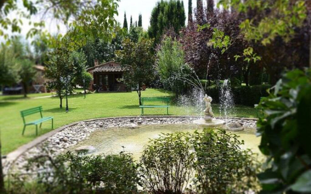 Oasi Della Pergola: Autumn, Garden, Spring, Summer