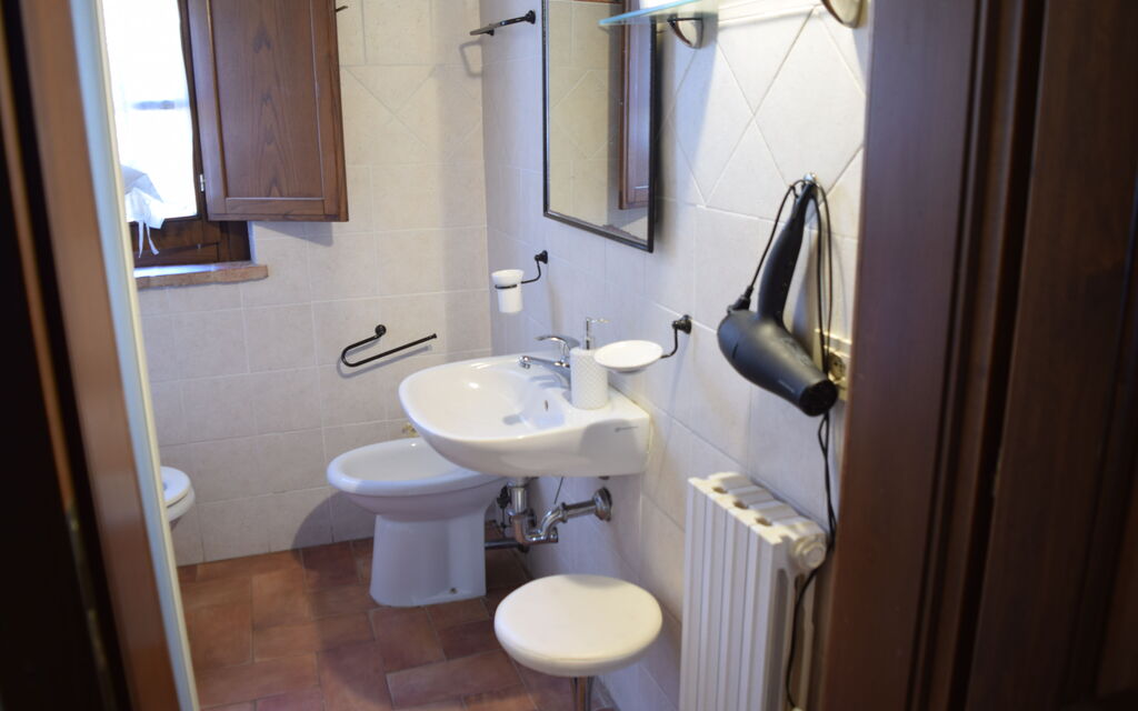 Oasi Della Pergola - : Autumn, Bathroom, Spring, Summer