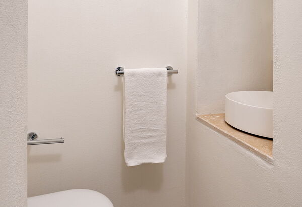 Deservi Charming Apartments: Autumn, Bathroom, Spring, Summer, Winter