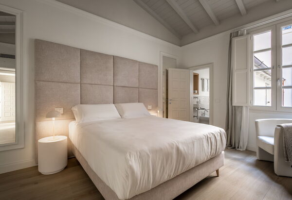 Deservi Charming Apartments: Autumn, Bedroom, Spring, Summer