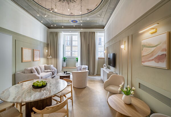 Deservi Charming Apartments: Autumn, Living Room, Spring, Summer